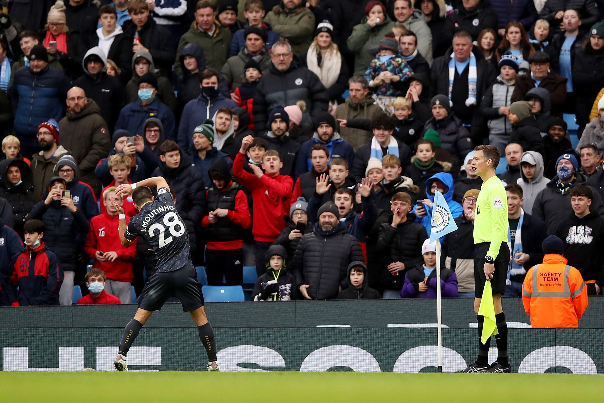 Photo by Jack Thomas - WWFC/Wolves via Getty Images