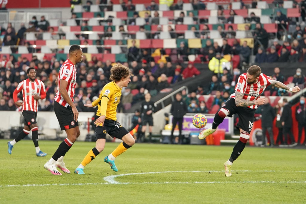 Brentford v Wolverhampton Wanderers - Premier League