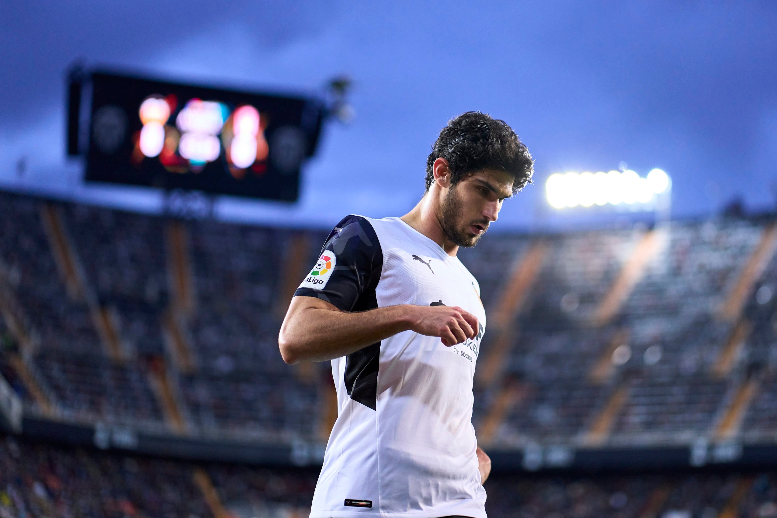 Guedes Is Back: Wolves' Stunning Comeback Hinges On This One Player - lrom6ny