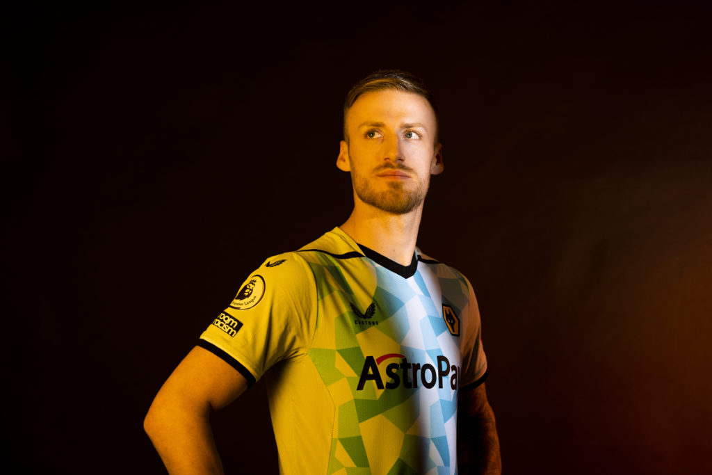 Wolverhampton Wanderers Unveil New Signing Daniel Bentley