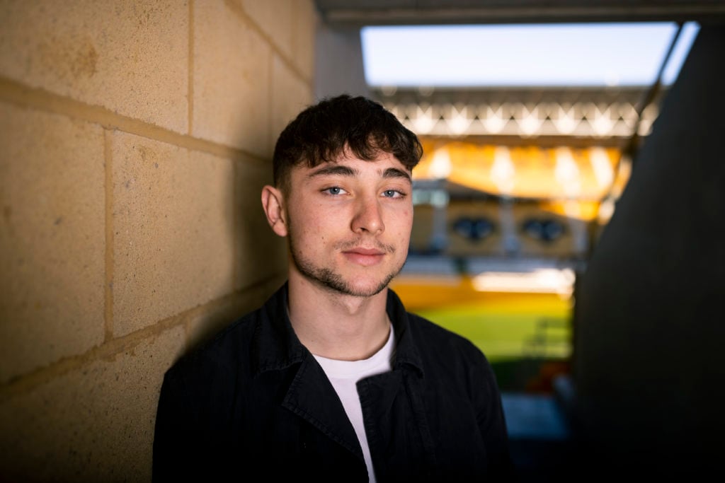 Joe Hodge Signs New Contract With Wolverhampton Wanderers