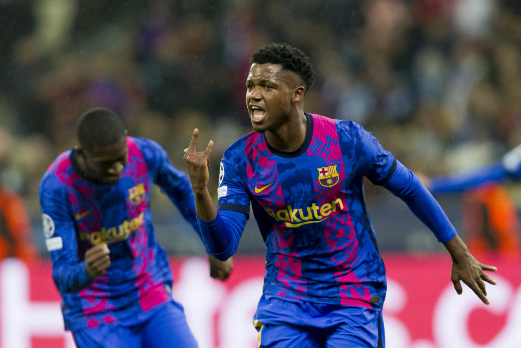 Dinamo Kiev v FC Barcelona: Group E - UEFA Champions League