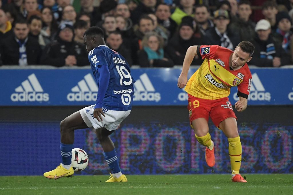 FBL-FRA-LIGUE1-STRASBOURG-LENS