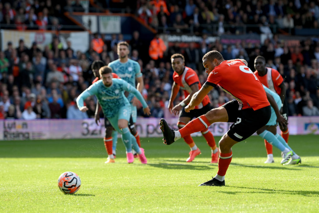 Luton Town v Wolverhampton Wanderers - Premier League
