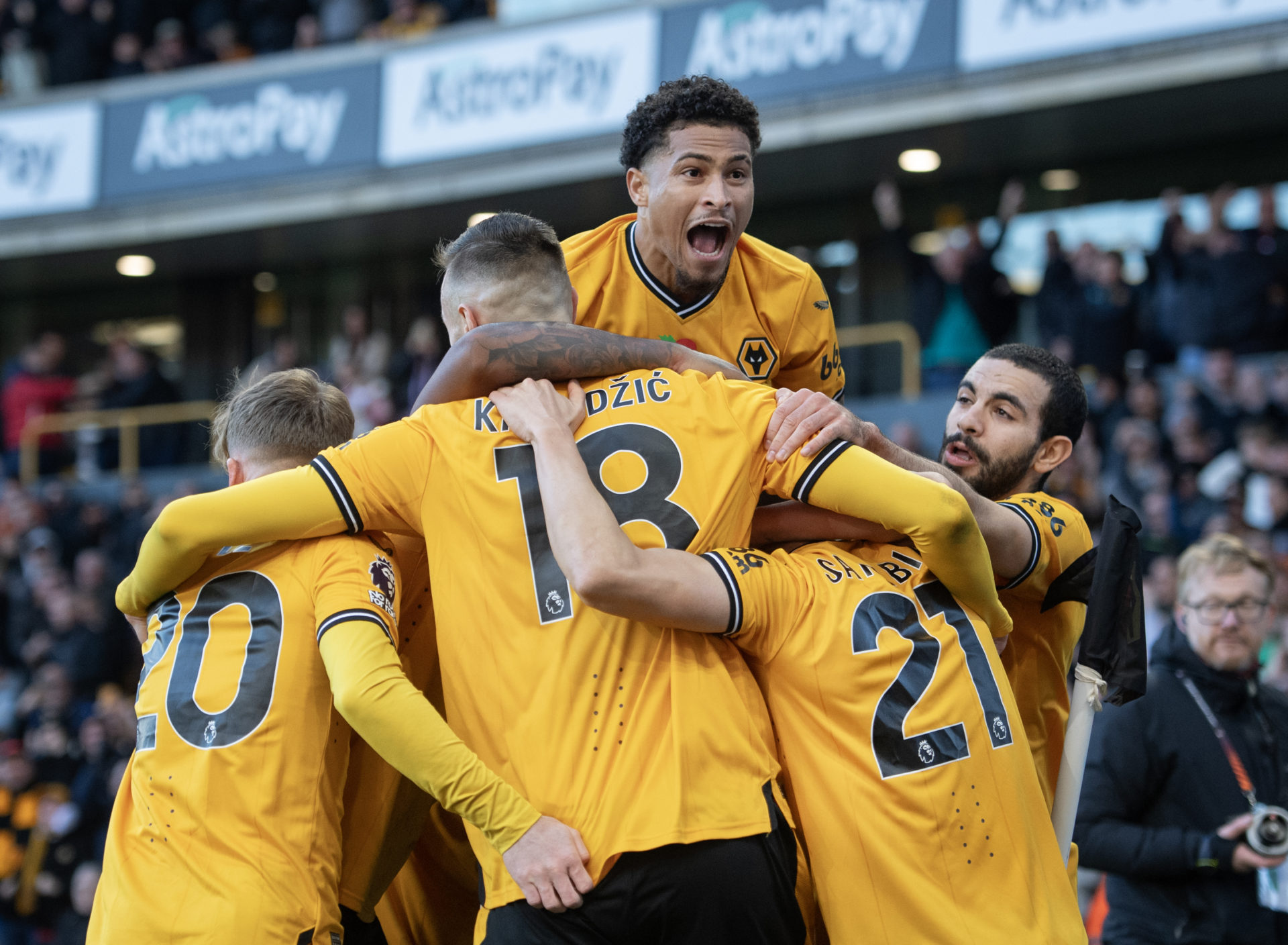 Three Wolves players who must return to the starting XI for Wolves v ...