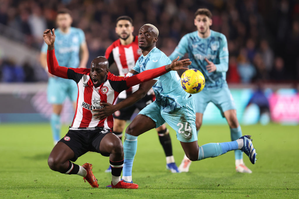 Brentford FC v Wolverhampton Wanderers - Premier League