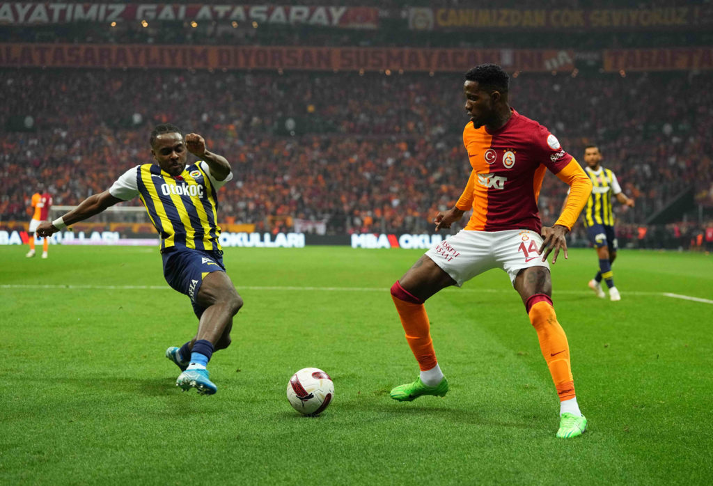 Galatasaray v Fenerbahce - Turkish Super League