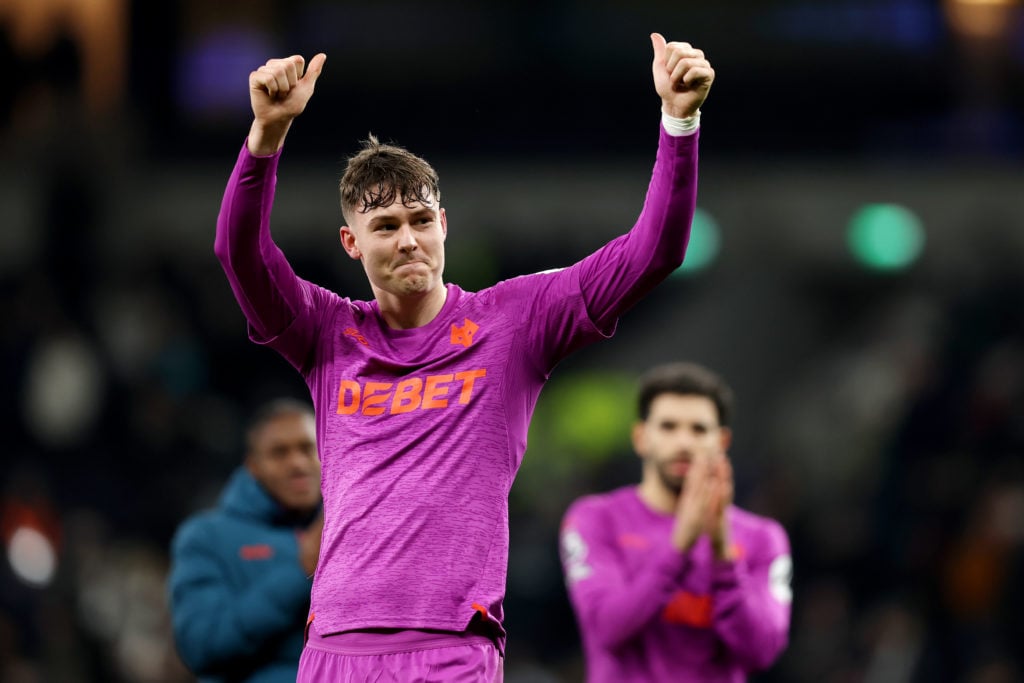 Jorgen Strand Larsen of Wolverhampton Wanderers acknowledges the fans after the draw in the Premier League match between Tottenham Hotspur FC and Wolverhampton Wanderers FC