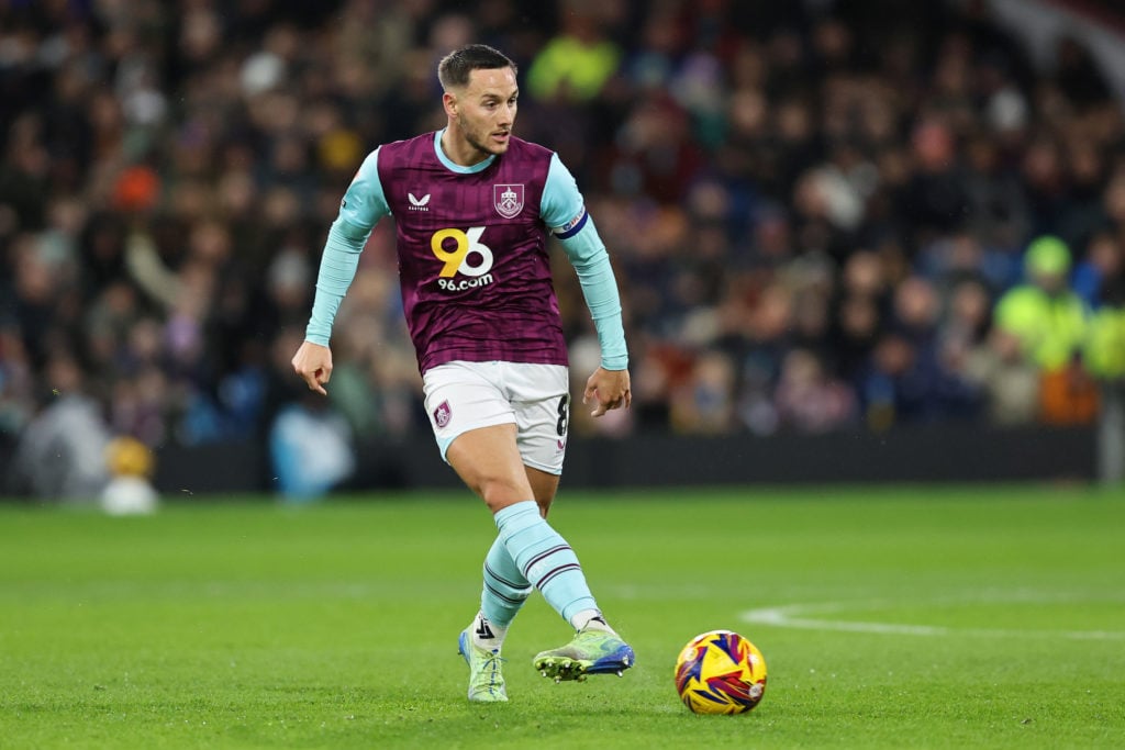 Burnley FC v Leeds United FC - Sky Bet Championship