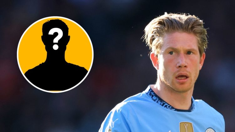 Kevin De Bruyne of Manchester City looks on during the Premier League match between Manchester United FC and Manchester City FC at Old Trafford. In...