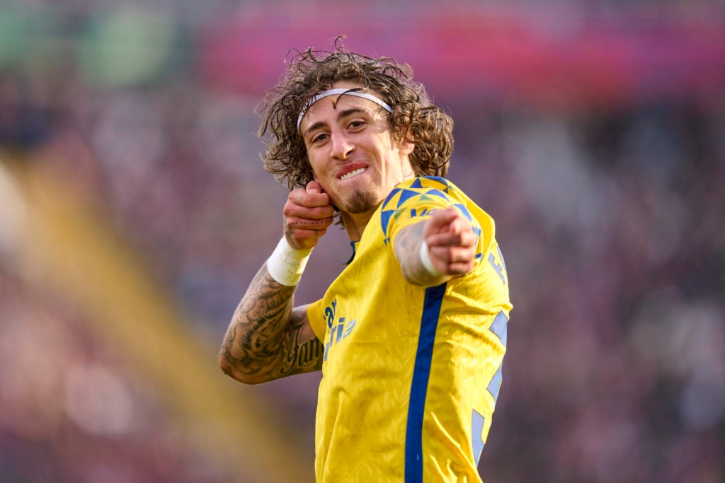 Fabio Silva celebrates for Las Palmas against Barcelona