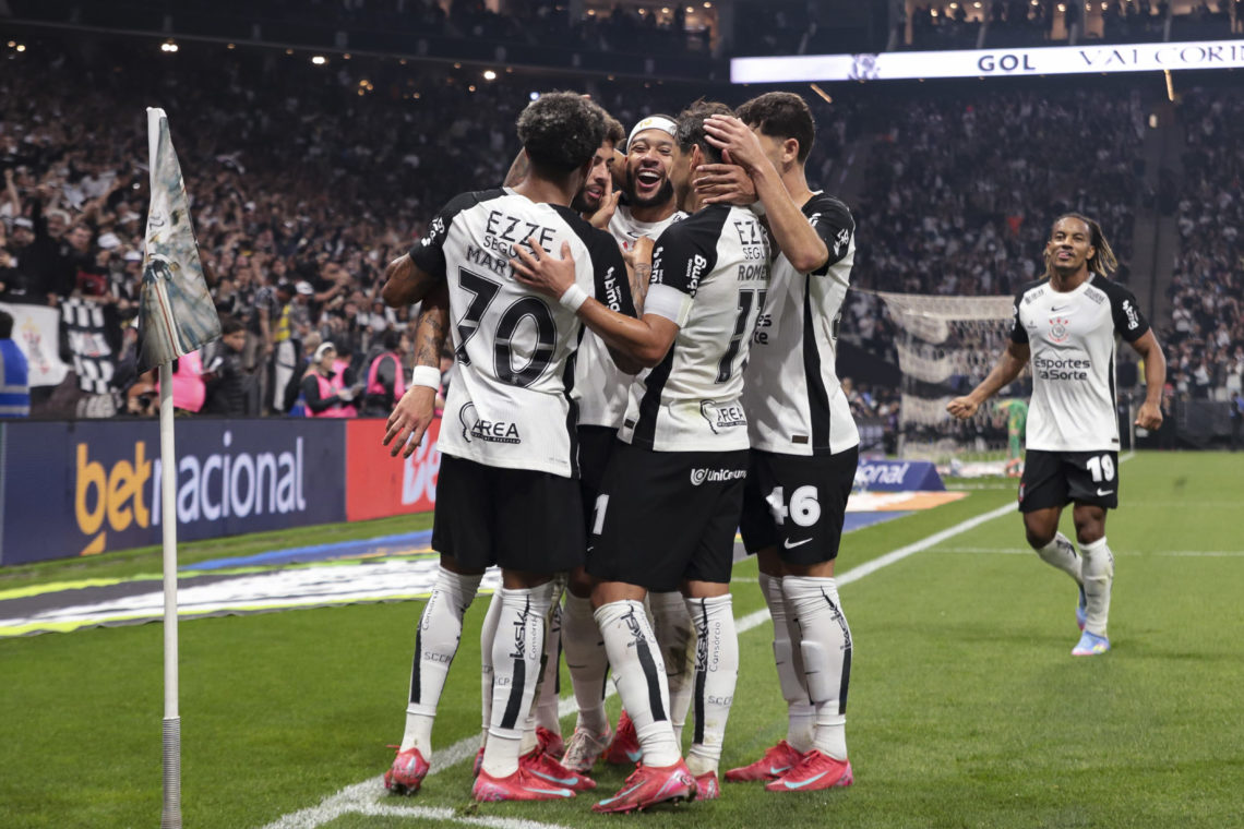Photo by Riquelve Nata/Sports Press Photo/Getty Images