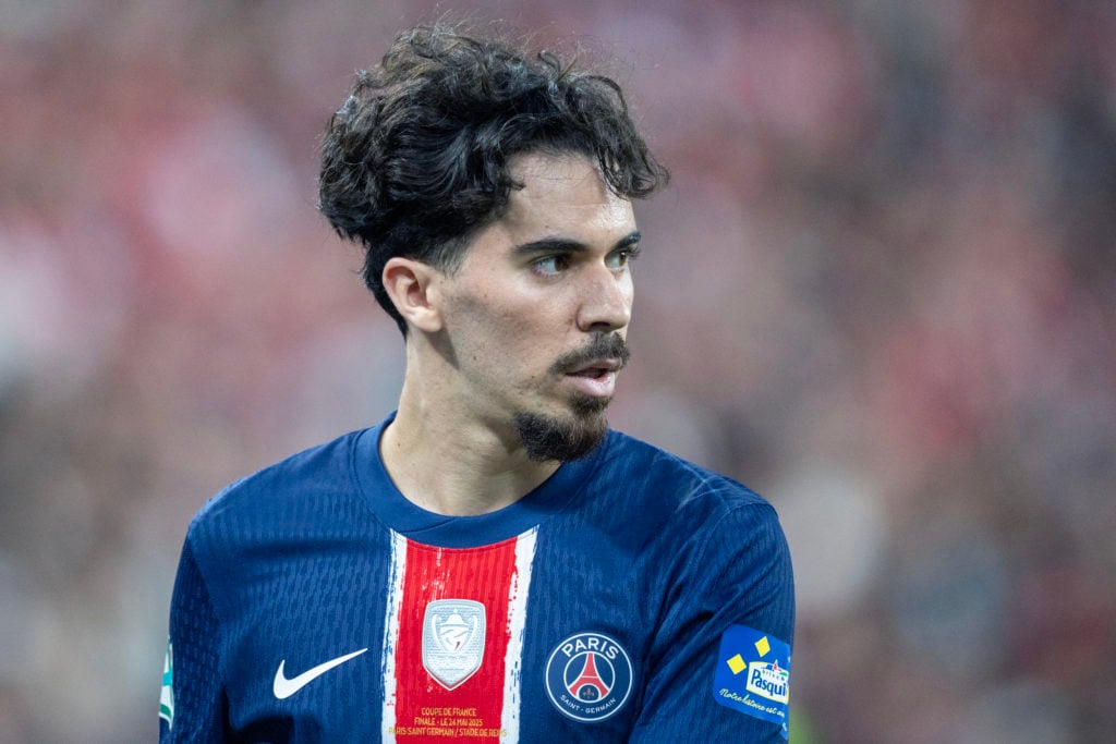 Vitinha playing for PSG.
