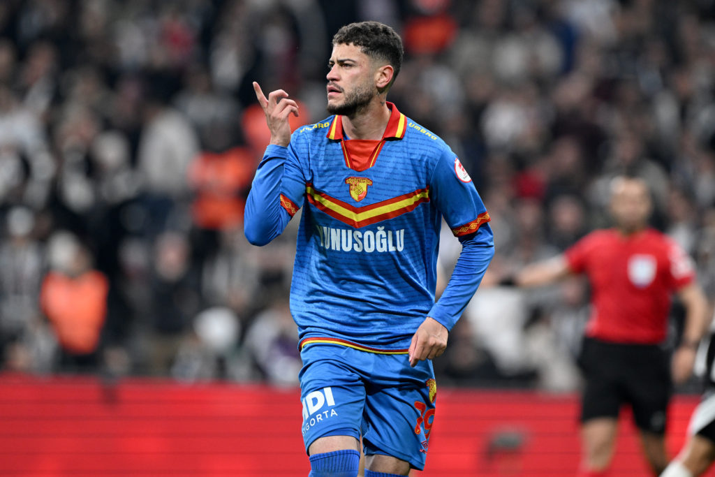 Romulo Cardoso celebrates after scoring for Goztepe.