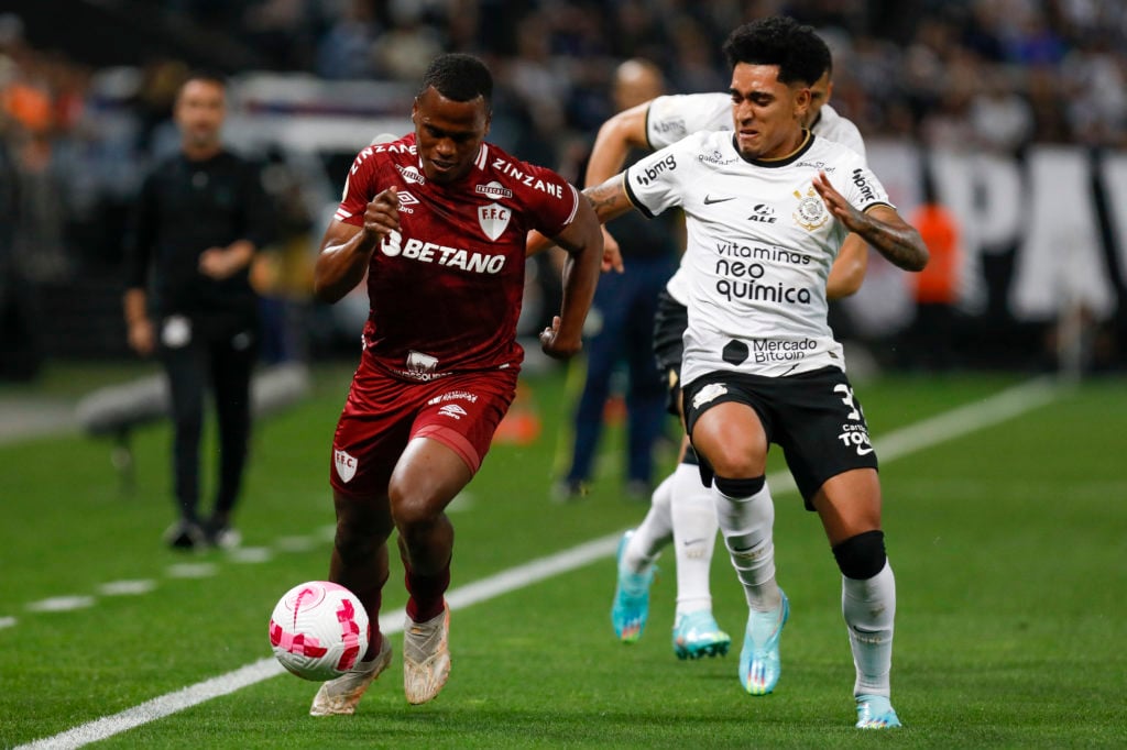 Jhon Arias of Fluminense fights for the ball with Du Queiroz of Corinthians during the match between Corinthians and Fluminense as part of Brasileirao Series A 2022 at Neo Quimica Arena