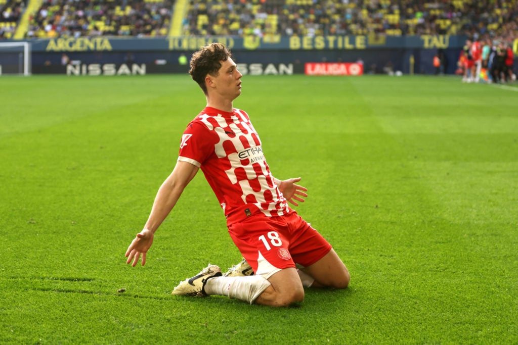 Ladislav Krejci of Girona FC celebrates scoring his team's second goal during the LaLiga match between Villarreal CF and Girona FC