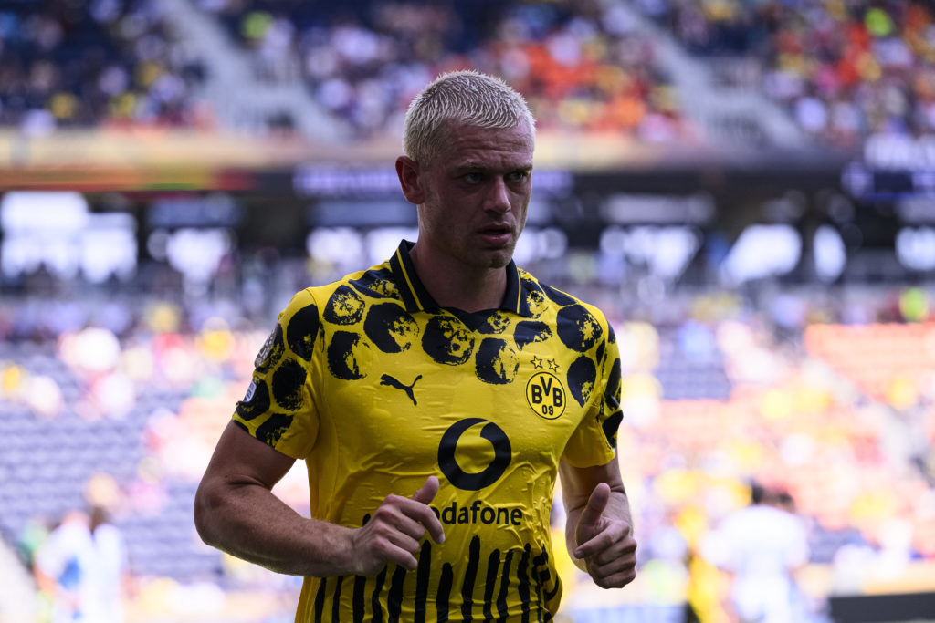 Julian Ryerson looks on for Borussia Dortmund