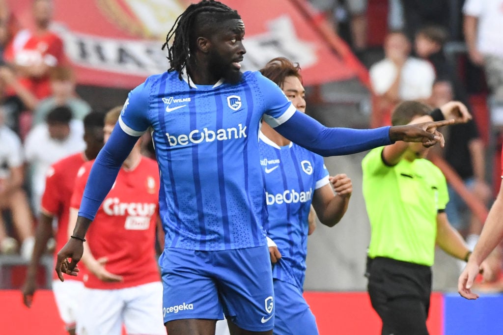 Tolu Arokodare celebrating a goal for KRC Genk
