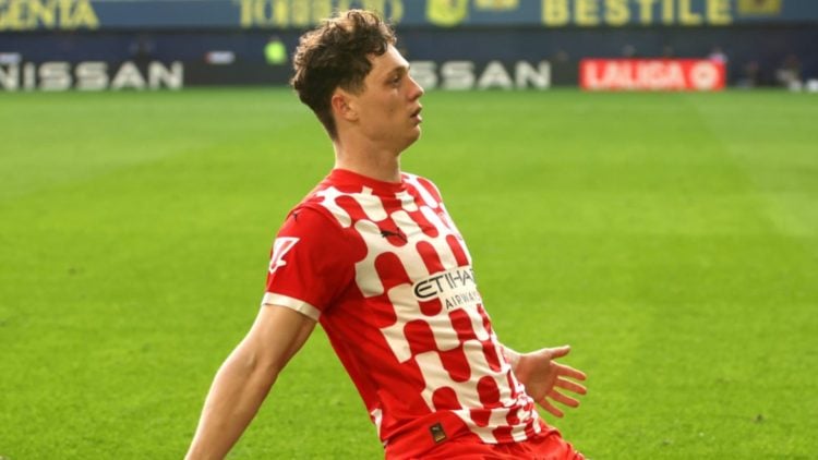 Ladislav Krejci of Girona FC celebrates scoring his team's second goal during the LaLiga match between Villarreal CF and Girona FC