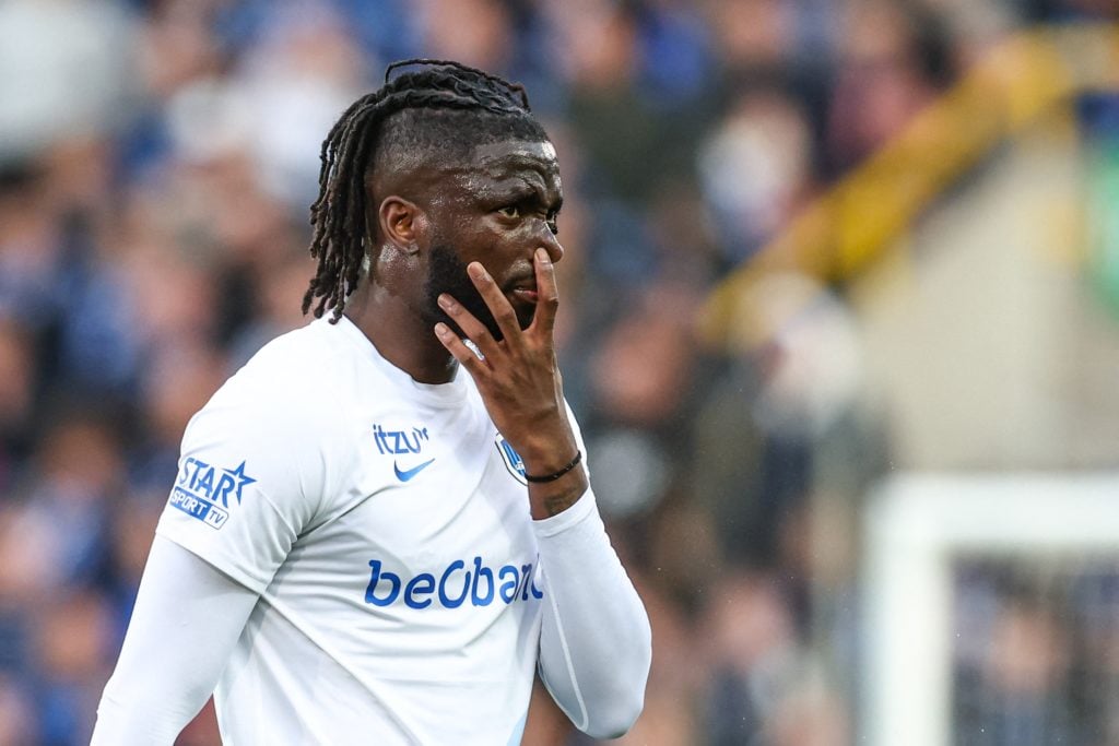 Tolu Arokodare playing for Genk.