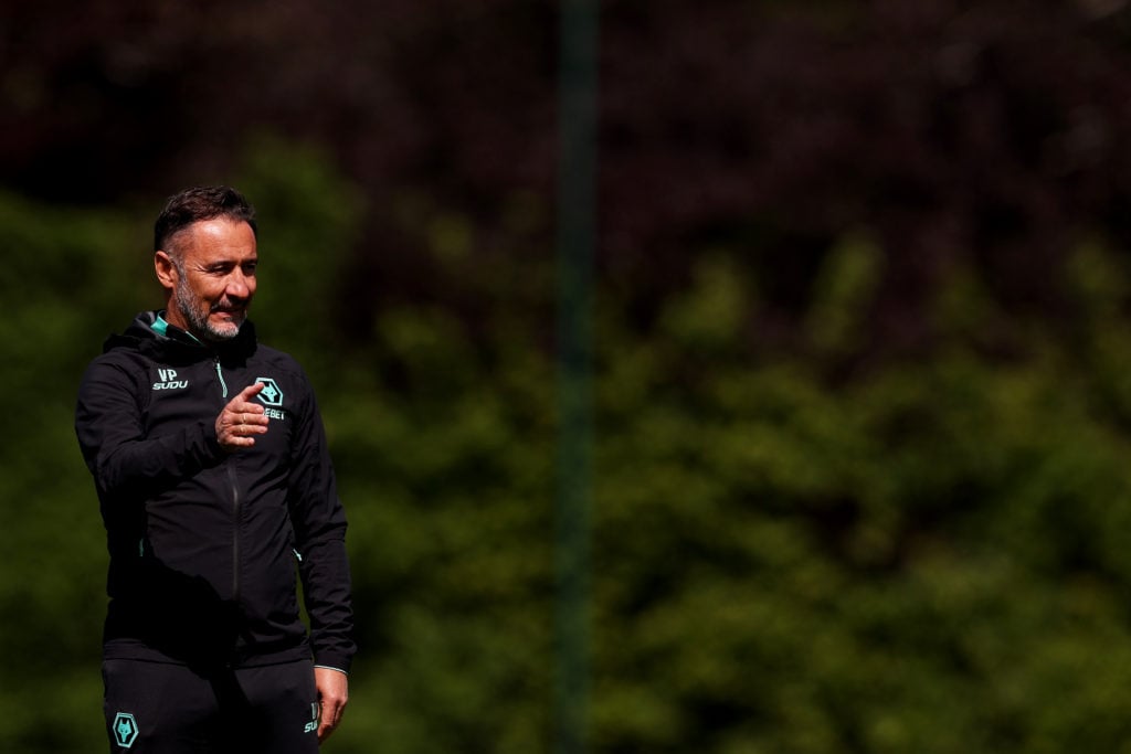 Wolves manager Vitor Pereira points in training.