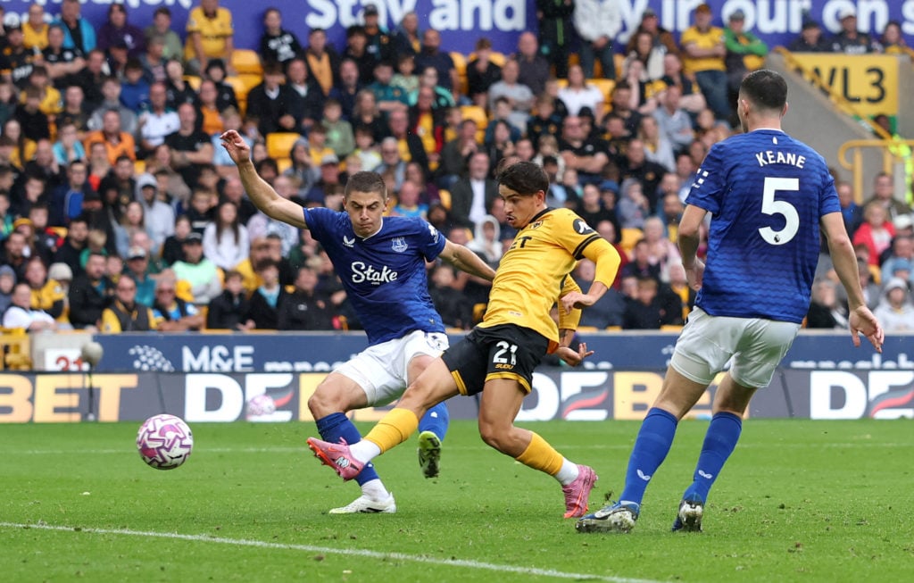 Rodrigo Gomes scores for Wolves.