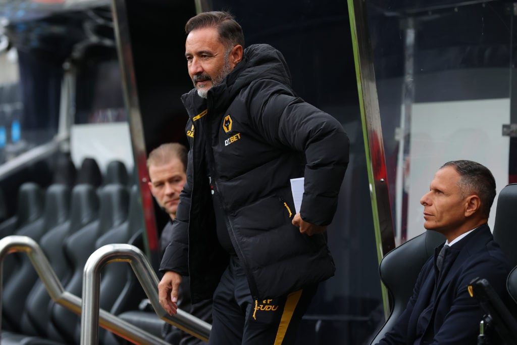 Vitor Pereira in away dugout against Newcastle for Wolves