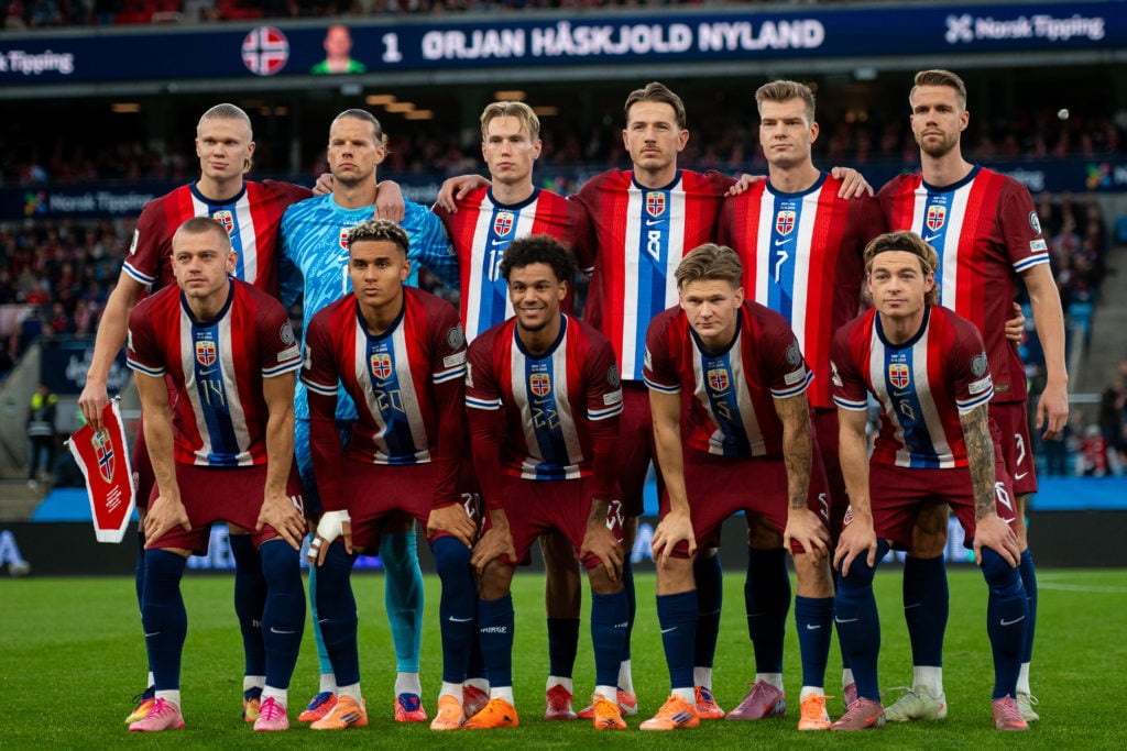 Team of Norway seen posing to the group picture during the FIFA World Cup 2026 qualifier match between Norway and Israel at Ullevaal Stadium