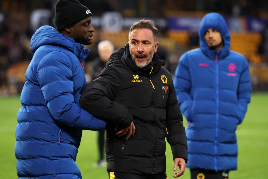 Vitor Pereira angrily clashes with Wolves fans