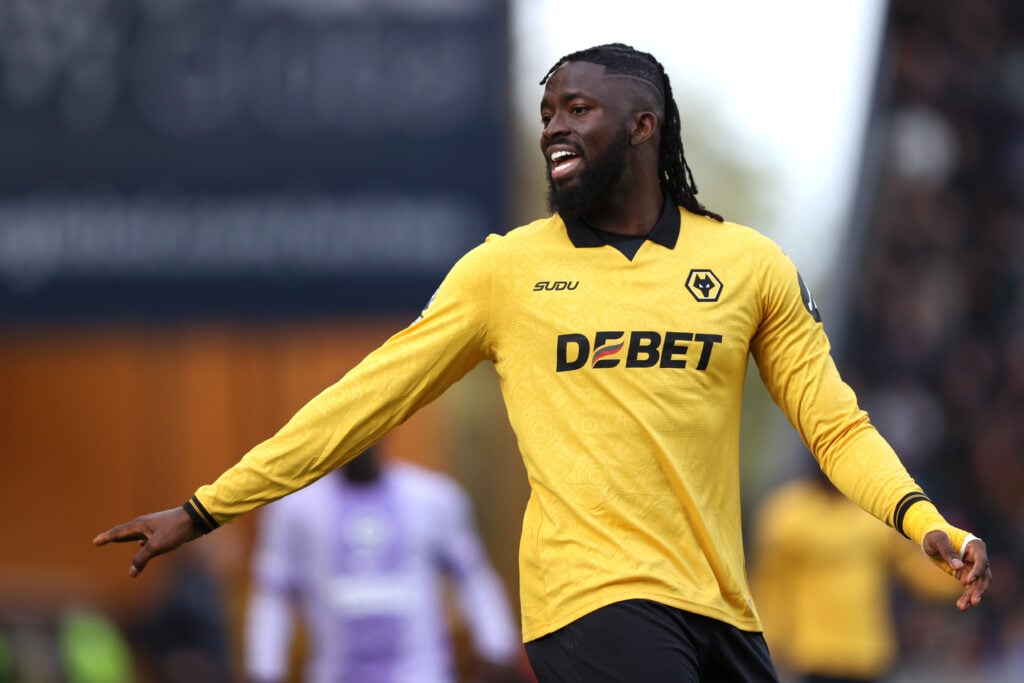Tolu Arokodare playing for Wolves.