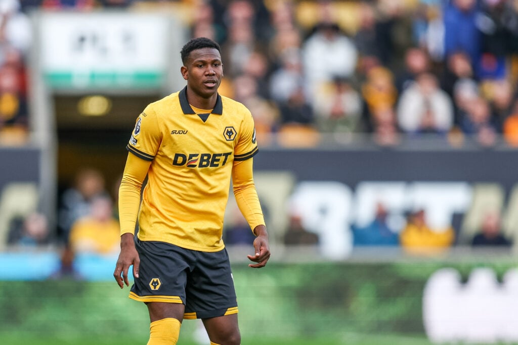 Yerson Mosquera playing for Wolves.