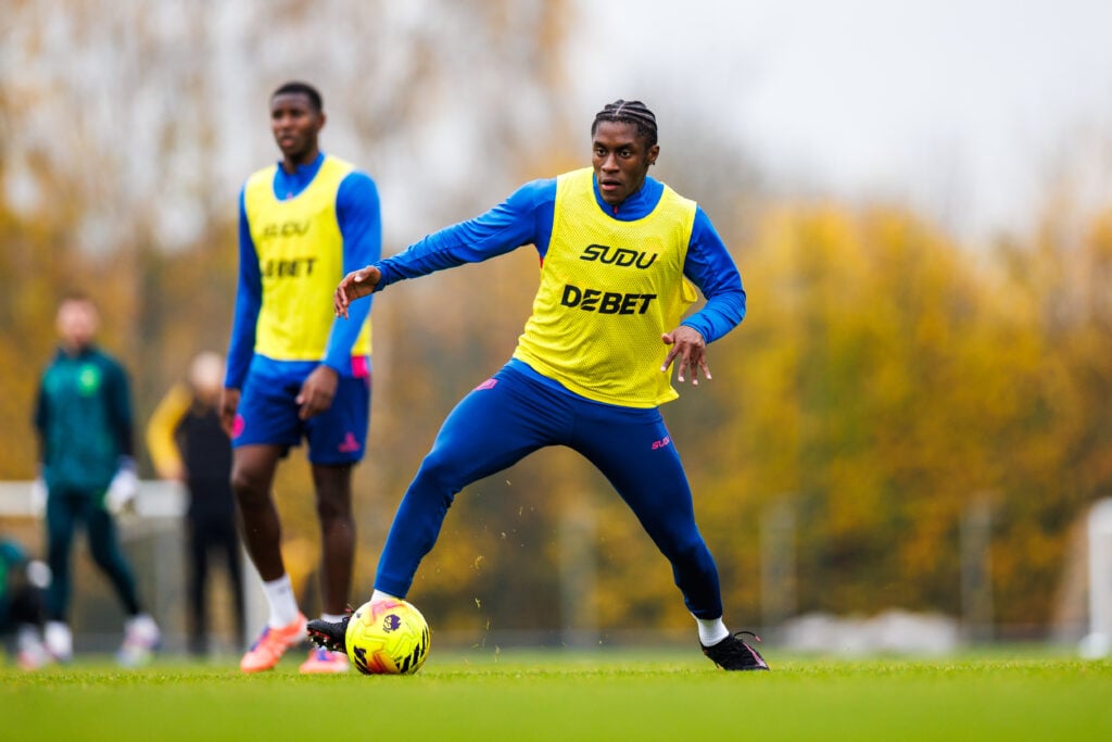 Jean-Ricner Bellegarde in Wolves training.