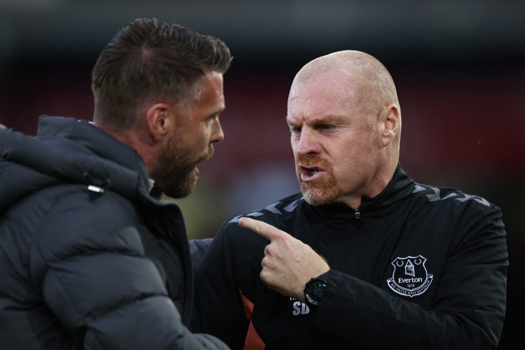 Rob Edwards and Sean Dyche arguing during Leeds vs Wolves