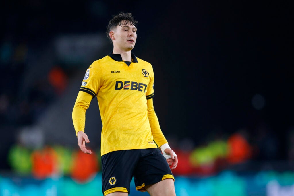 Jorgen Strand Larsen playing for Wolves.