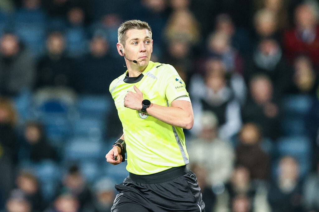 Referee Matthew Donohue keeps up with the action during the Sky Bet Championship match between West Bromwich Albion and Sheffield United