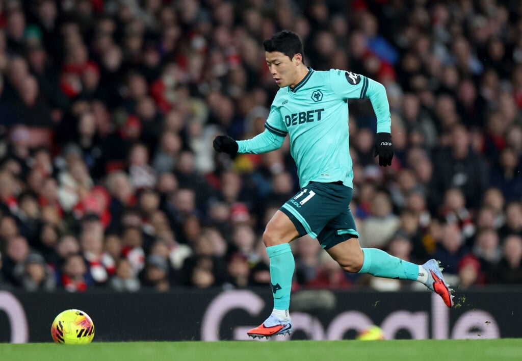 Hwang Hee-chan running with the ball for Wolves.