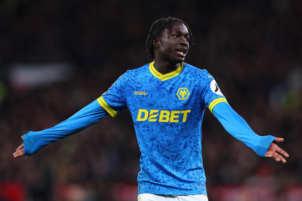 Mateus Mane spreads his arms.