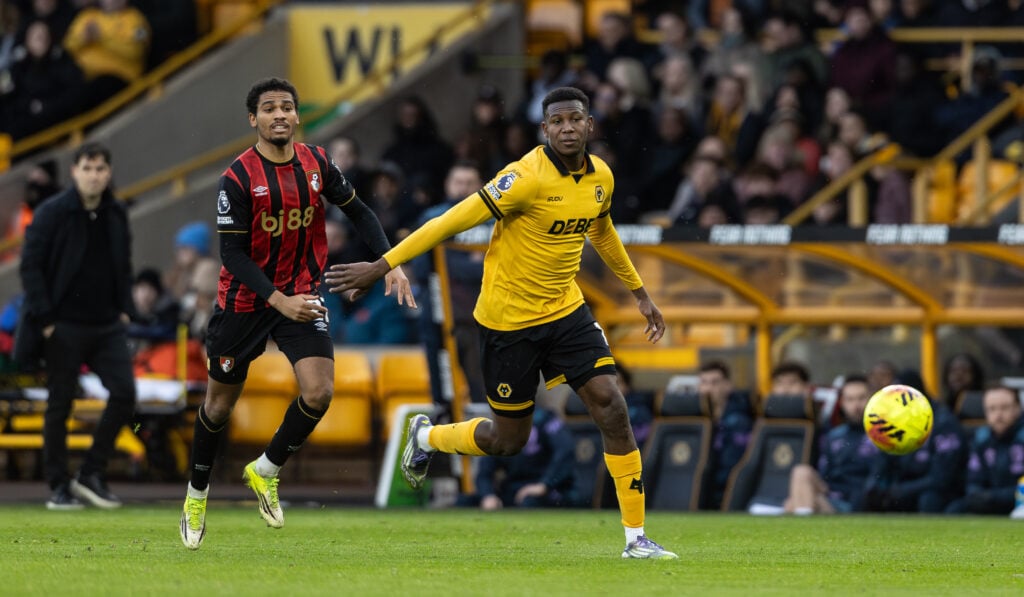 Yerson Mosquera playing for Wolves.