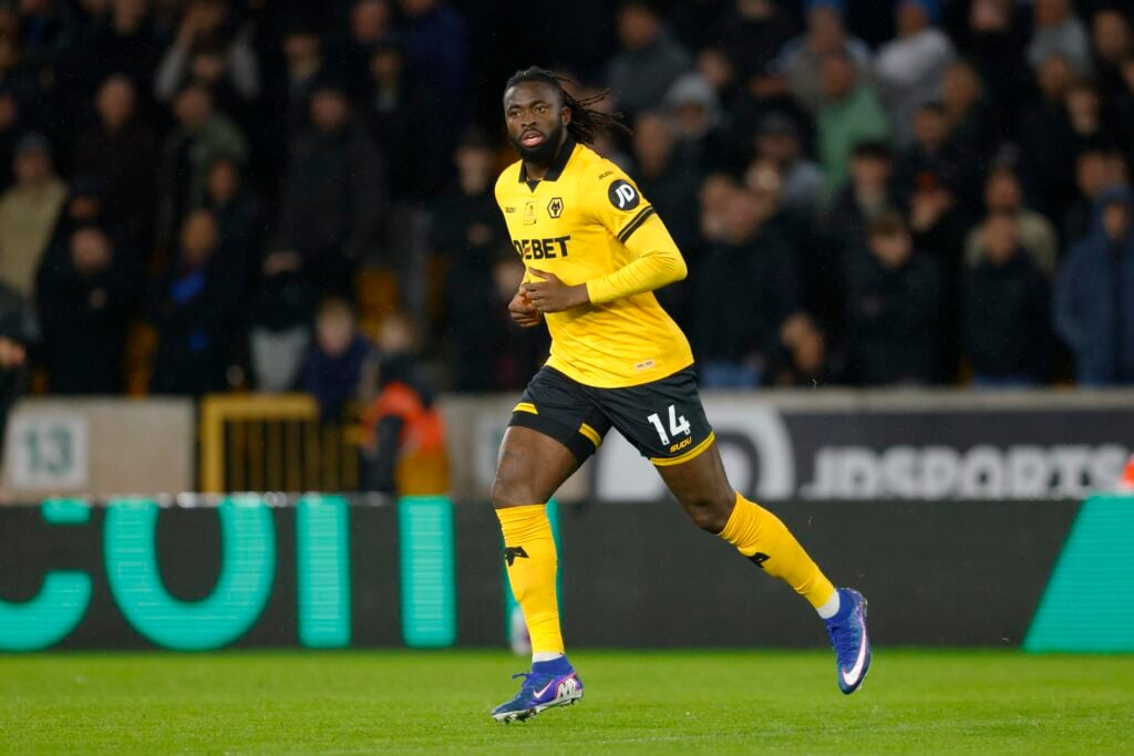Tolu Arokodare playing for Wolves.