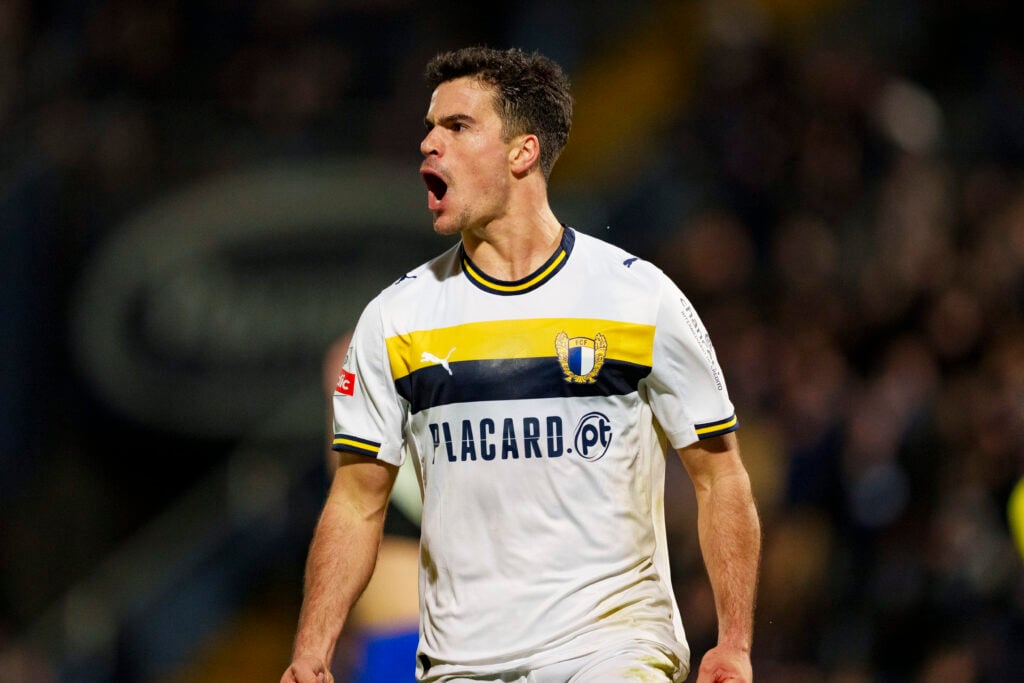 Rodrigo Pinheiro playing for Farmalicao.