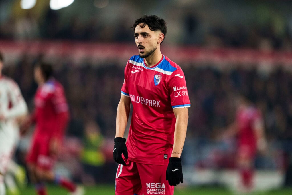Luis Esteves playing for Gil Vicente.